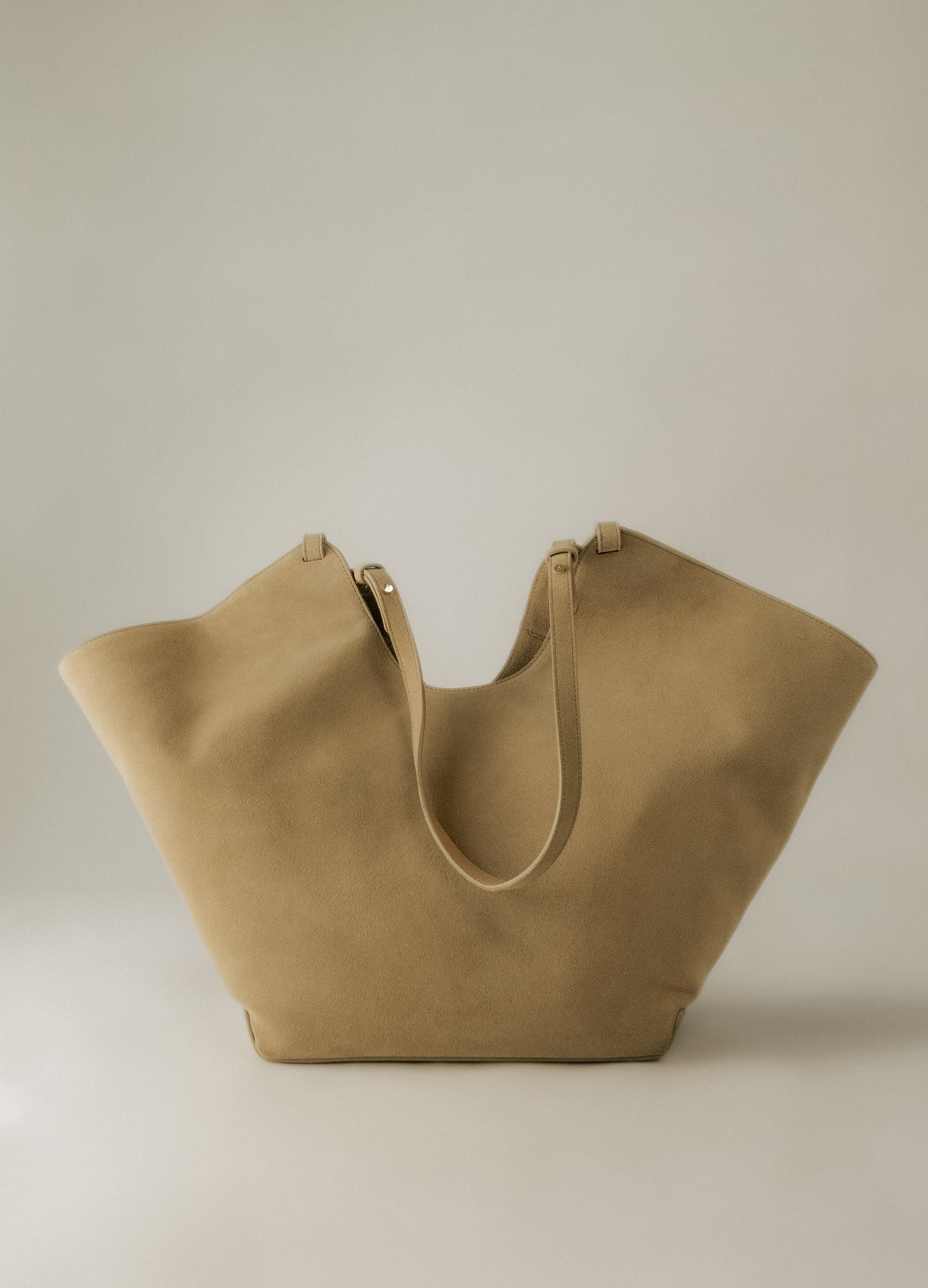 Dahlia Tote Bag Suede Sand