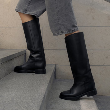 Flattered / 37 / Boots main image 0
