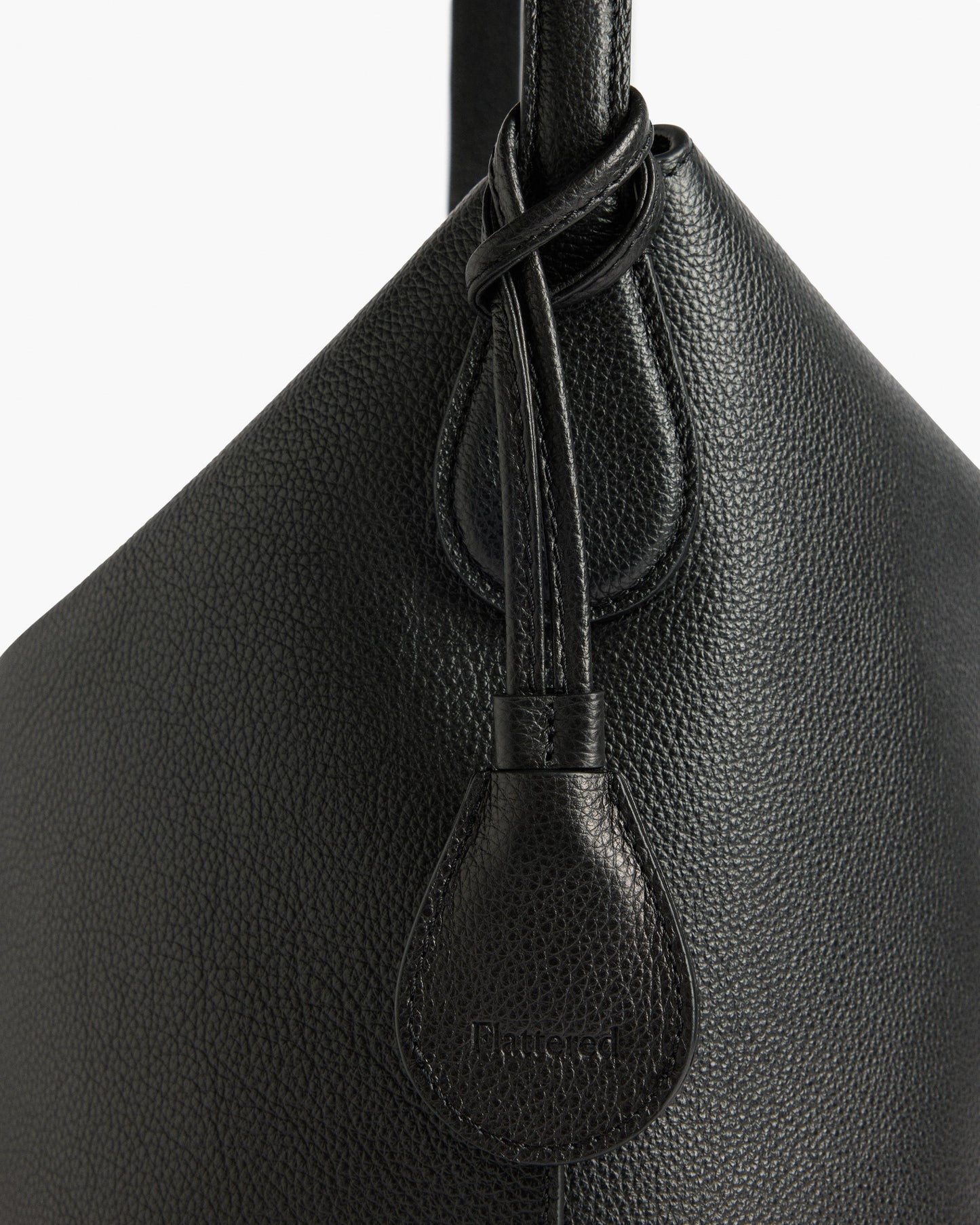 Alda Grande Shoulder Bag Grained Leather Black