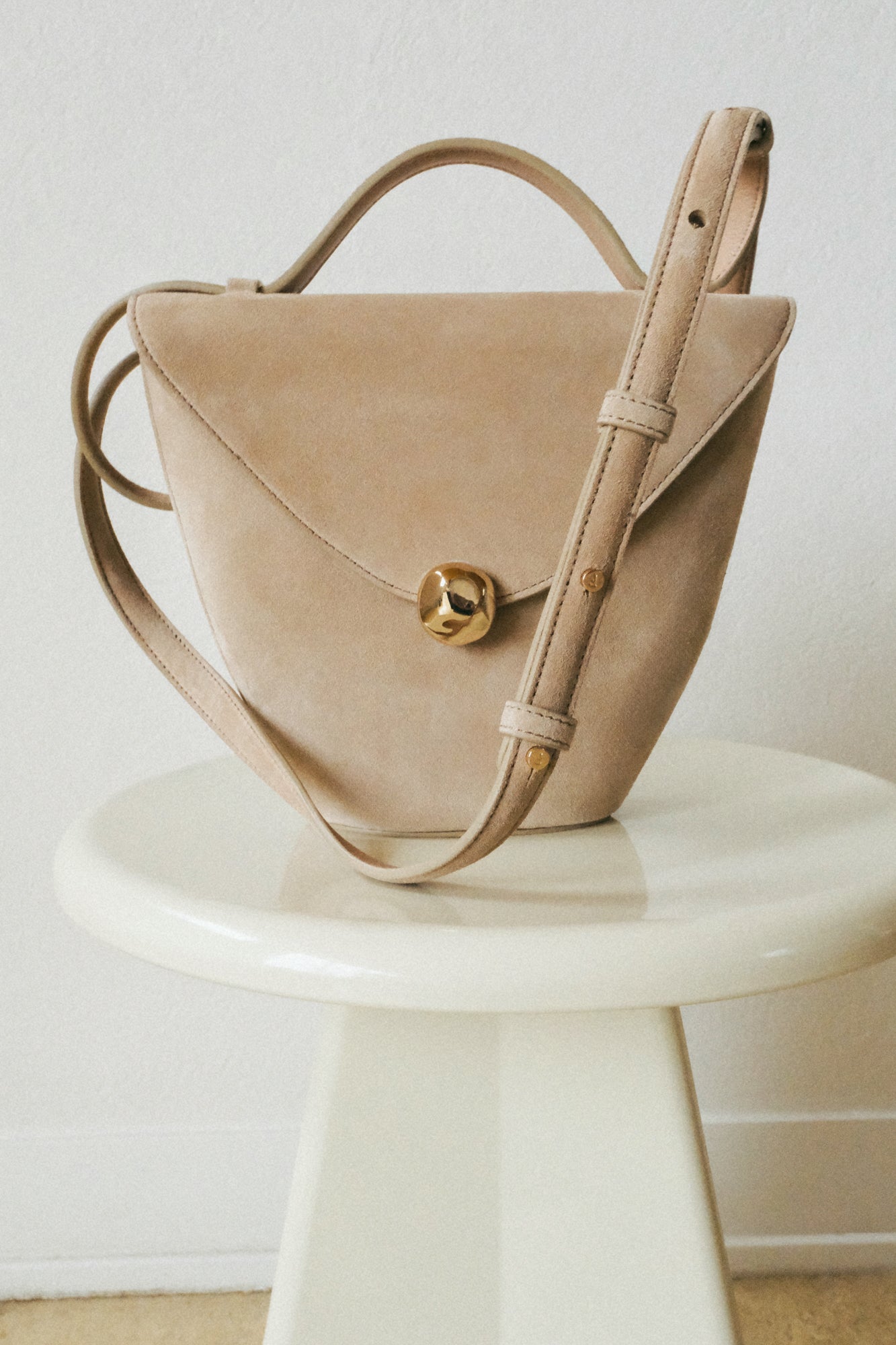 Evelina Handbag Suede Sand