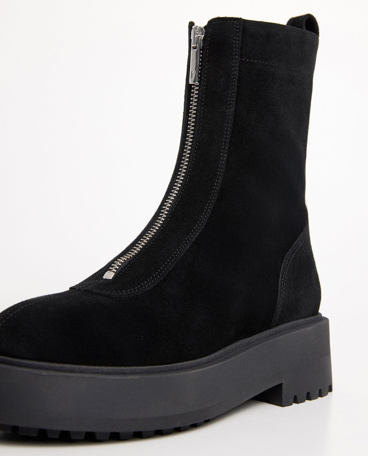 Alma Suede Black