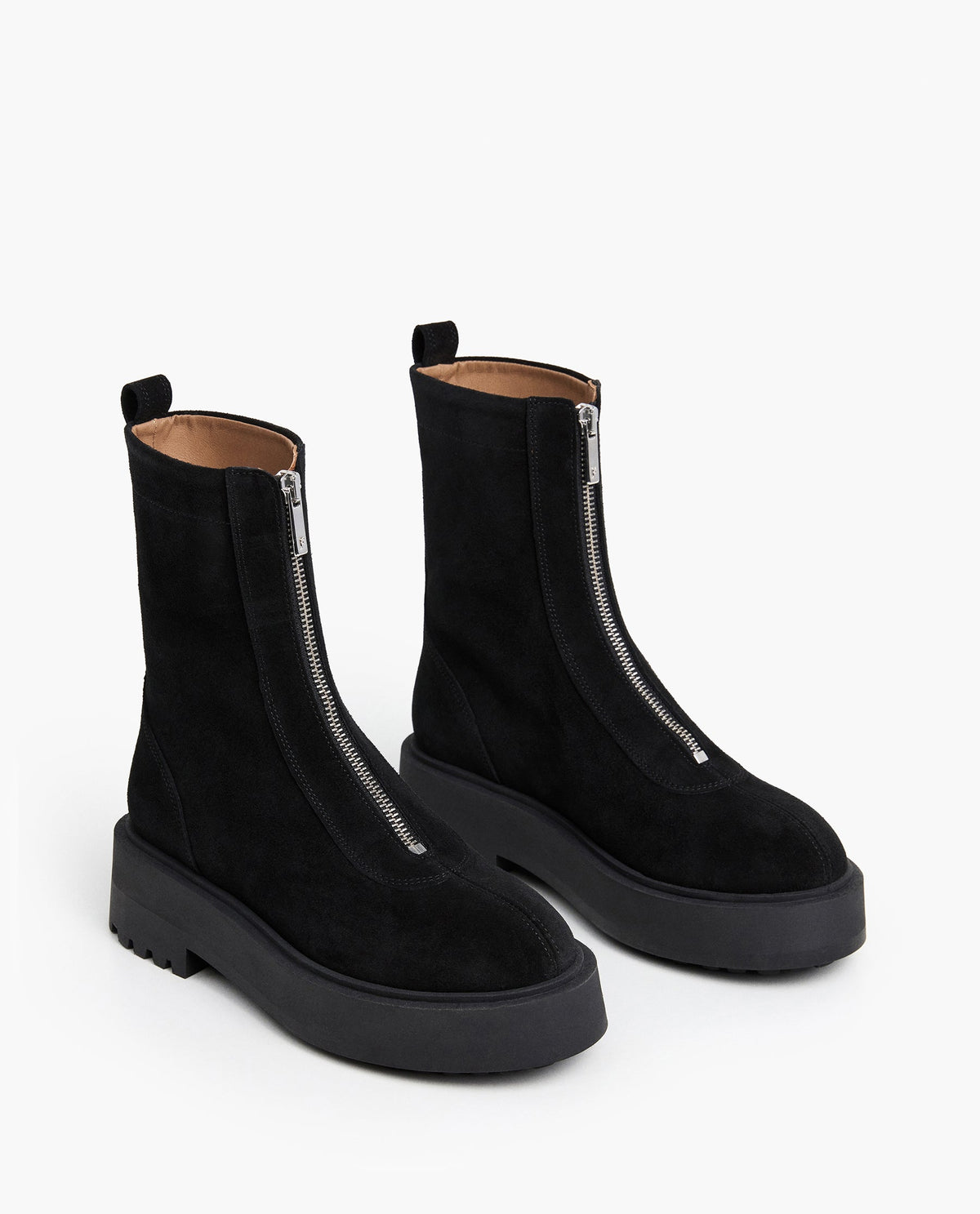 Alma Suede Black