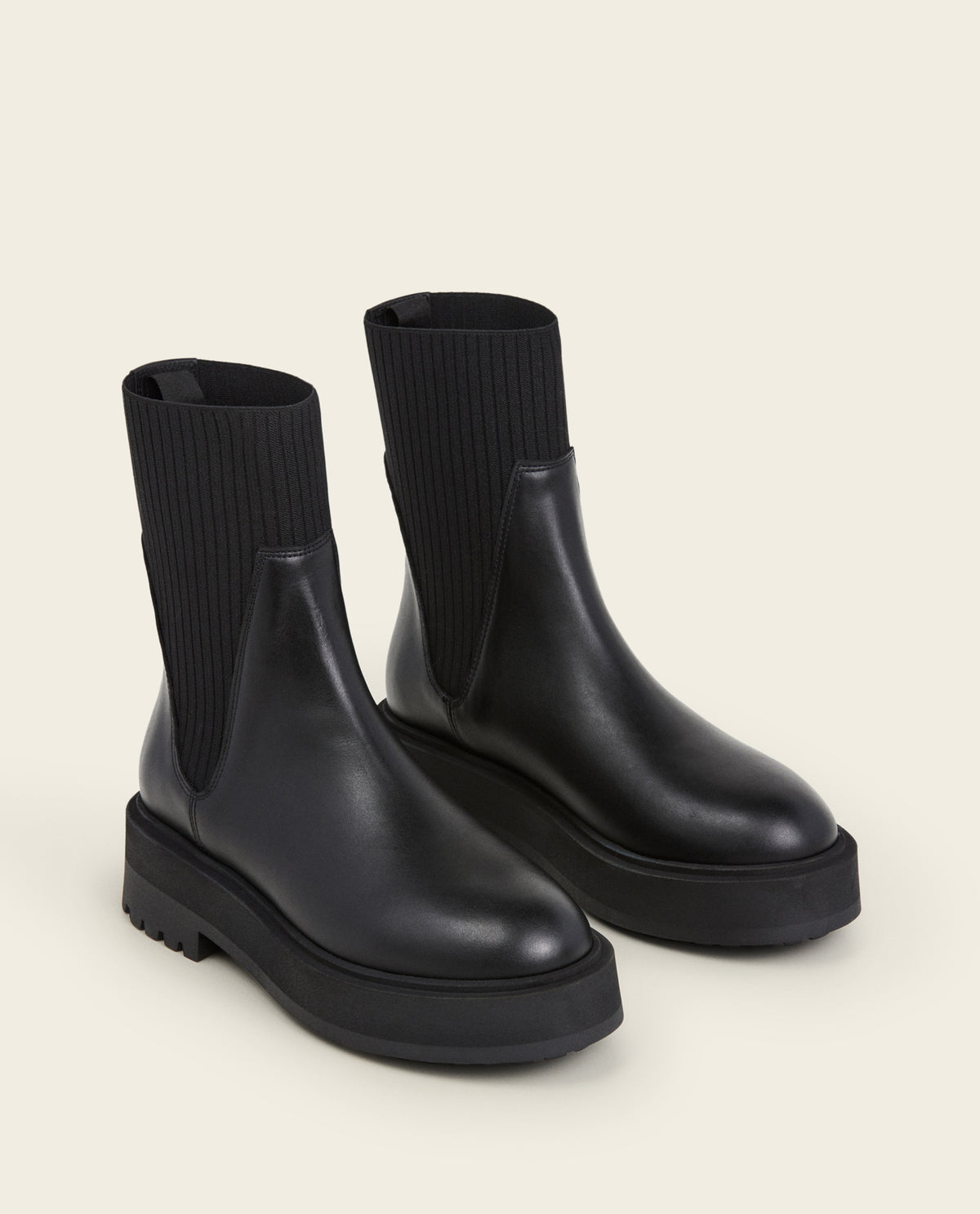 Aurora Leather Black