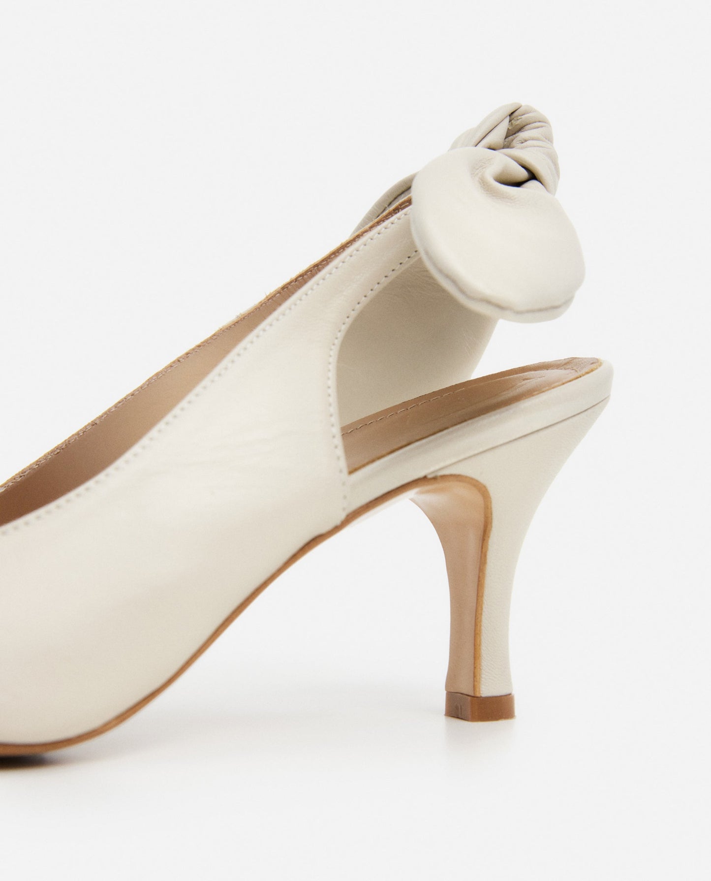 Franchesca Bow Leather Creme