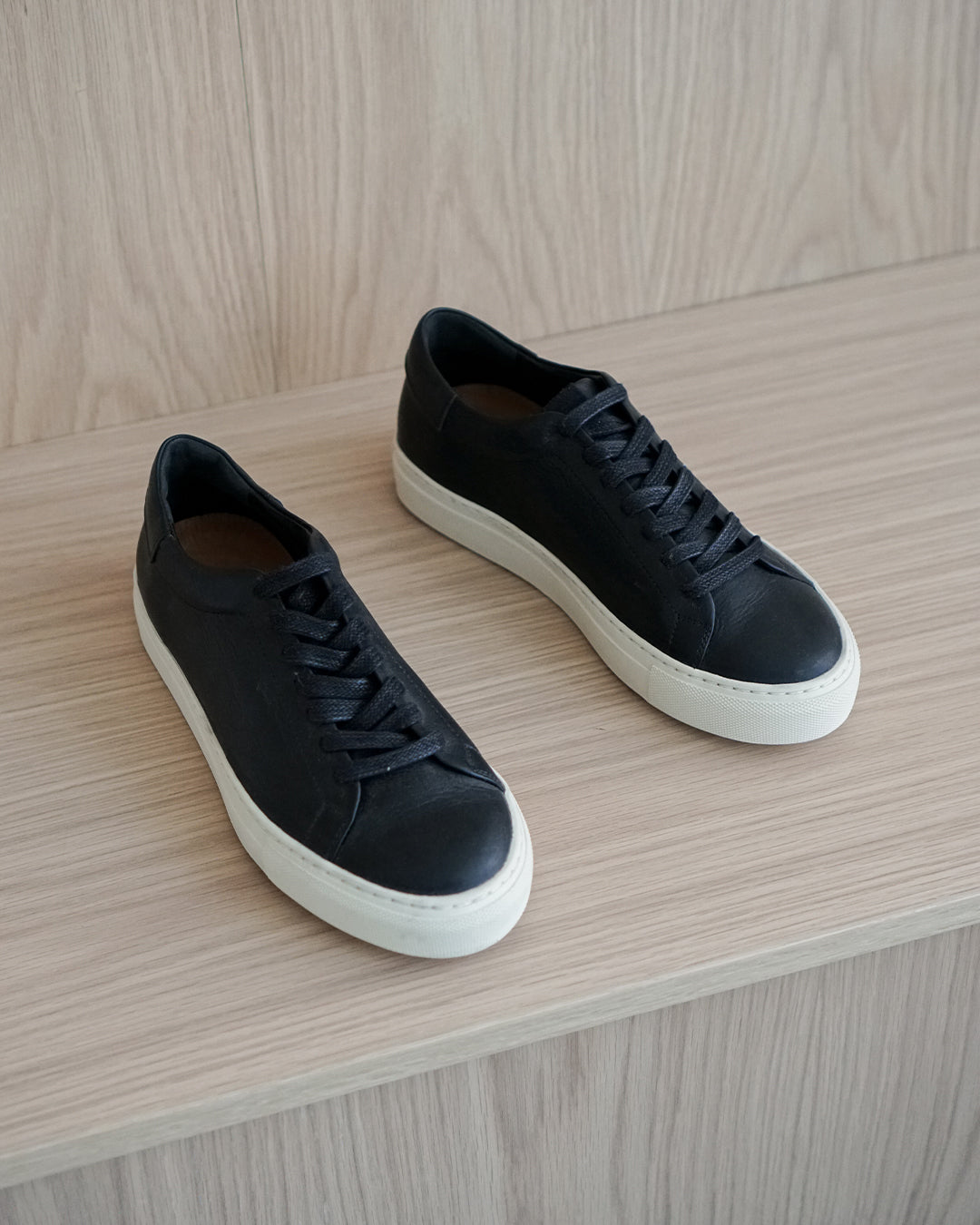 Stockholm Leather Black