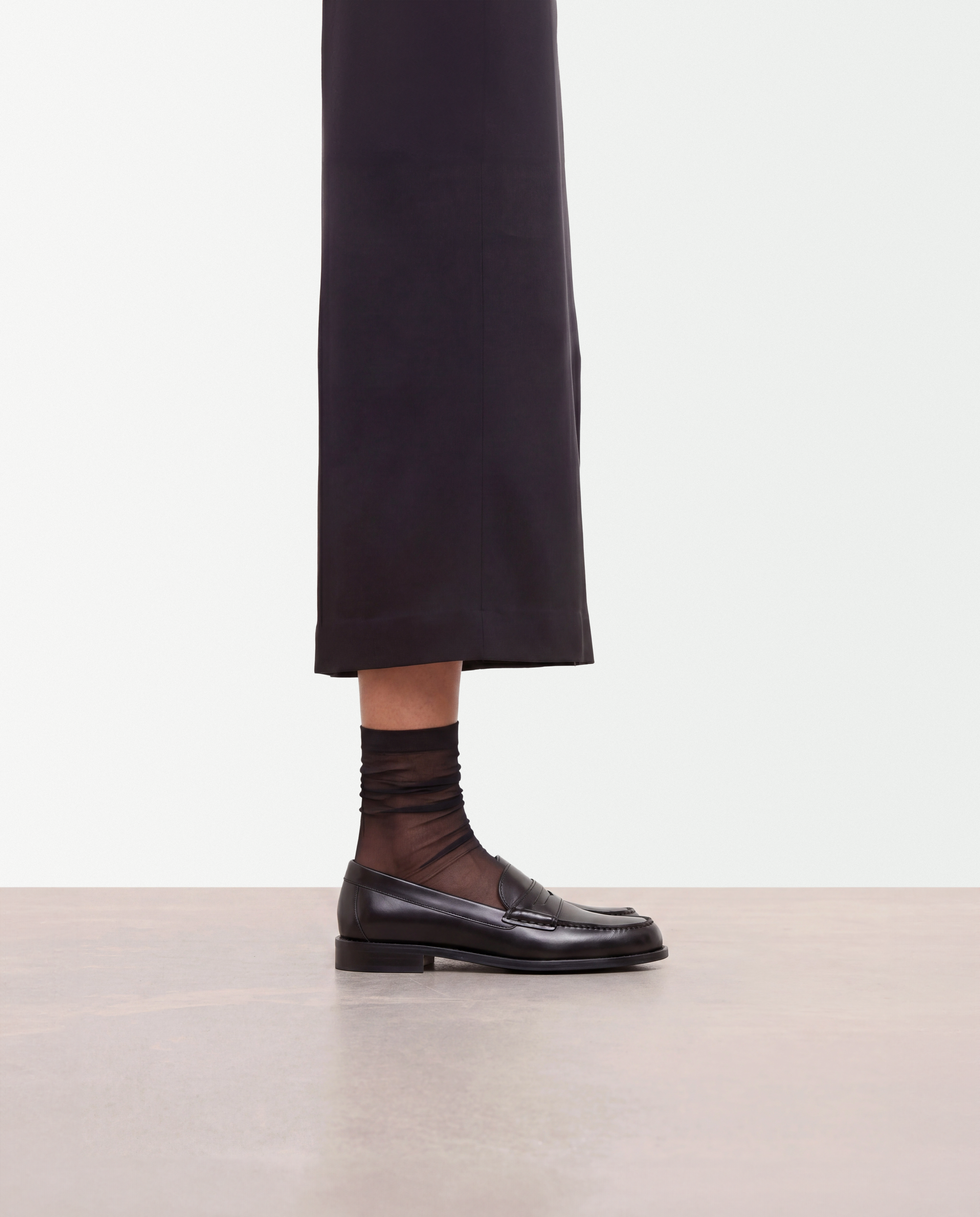 Sage Leather Black