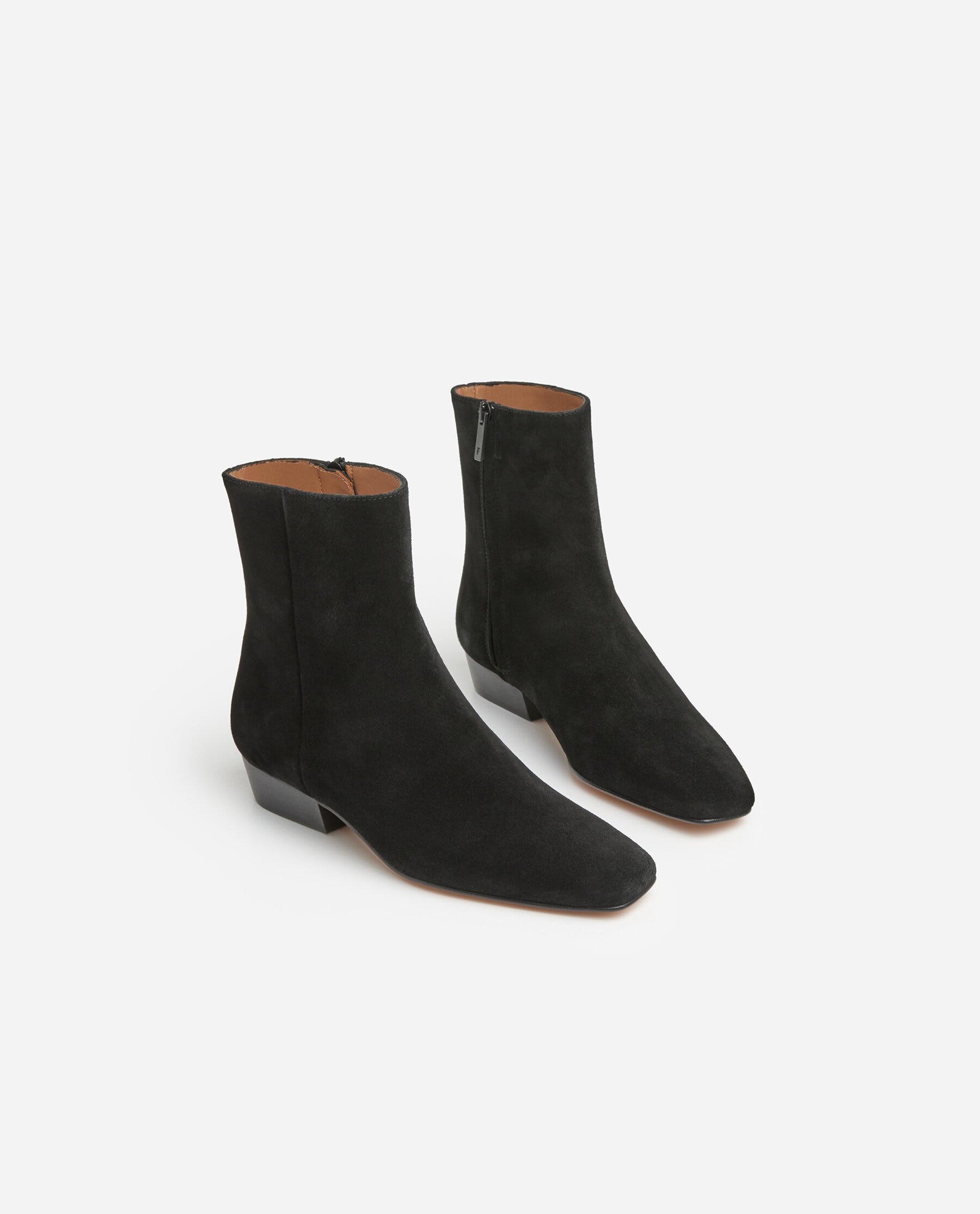 Rami Suede Black | Flattered.com